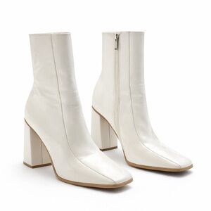 Elegant White Ankle Boots